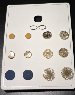 پک گوشواره میخی