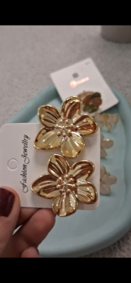 گوشواره طلایی مدل گل
